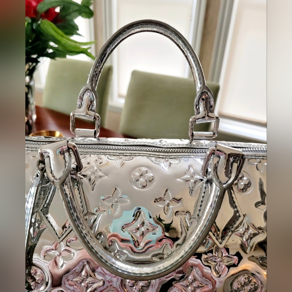 Louis Vuitton Limited Edition Silver Metallic Monogram Miroir Speedy 35 Bag. - Picture 9 of 16